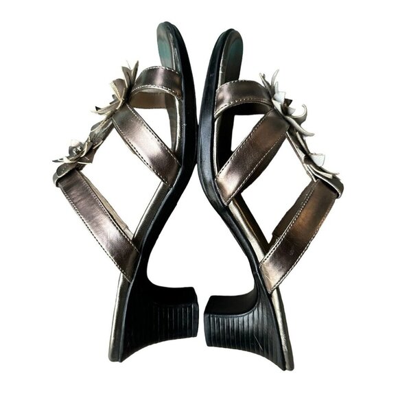 Sbicca California Goldie Metallic Strappy Sandals Floral Design‎ Women's Size 7W - Picture 4 of 8